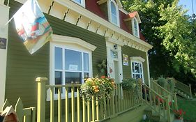 A Schooner Inn